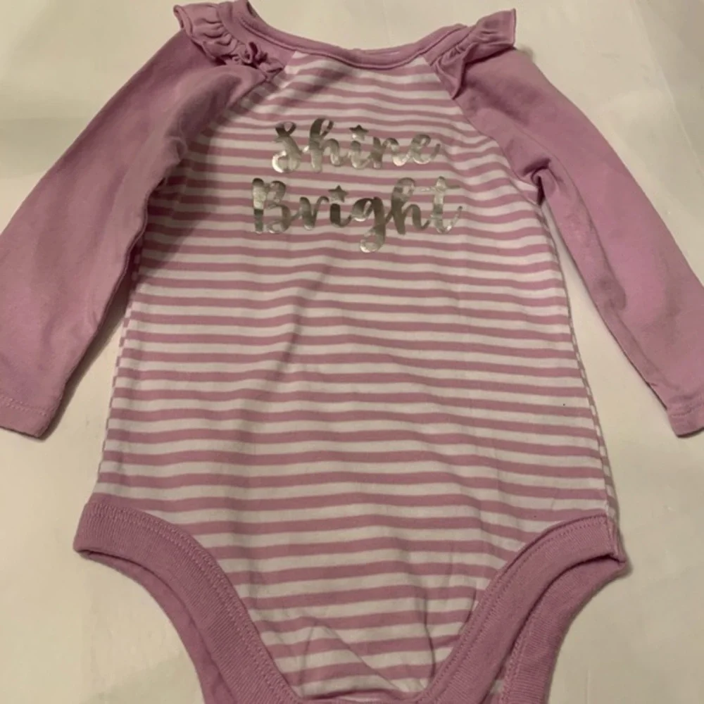 5 Piece Bundle 12 months HOST PICK!! - Picture 4 of 11